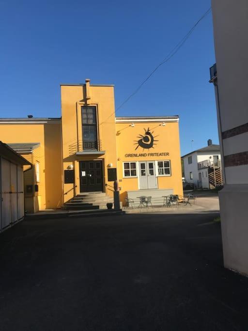 Stort Hus I Porsgrunn Sentrum Med Gangavstand Til "Alt" & Gratis Parkering Til Flere Biler 외부 사진