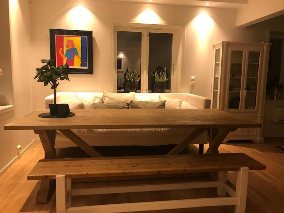 Stort Hus I Porsgrunn Sentrum Med Gangavstand Til "Alt" & Gratis Parkering Til Flere Biler 외부 사진